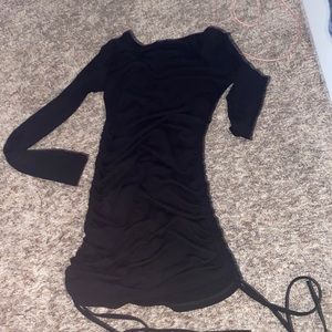 black long sleeve bodycon dress